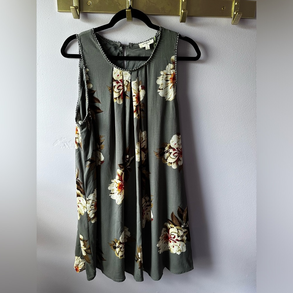 NWT Umgee Grey Floral Dress Size M